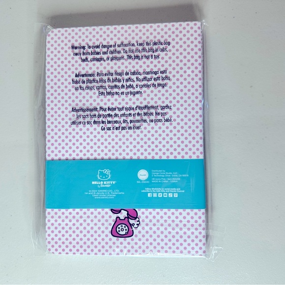 Adorable Hello Kitty Notebooks - Set of 3 - Picture 2 of 2